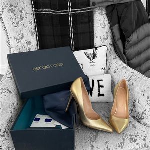 Sergio Rossi Classic Shiny Gold Pump